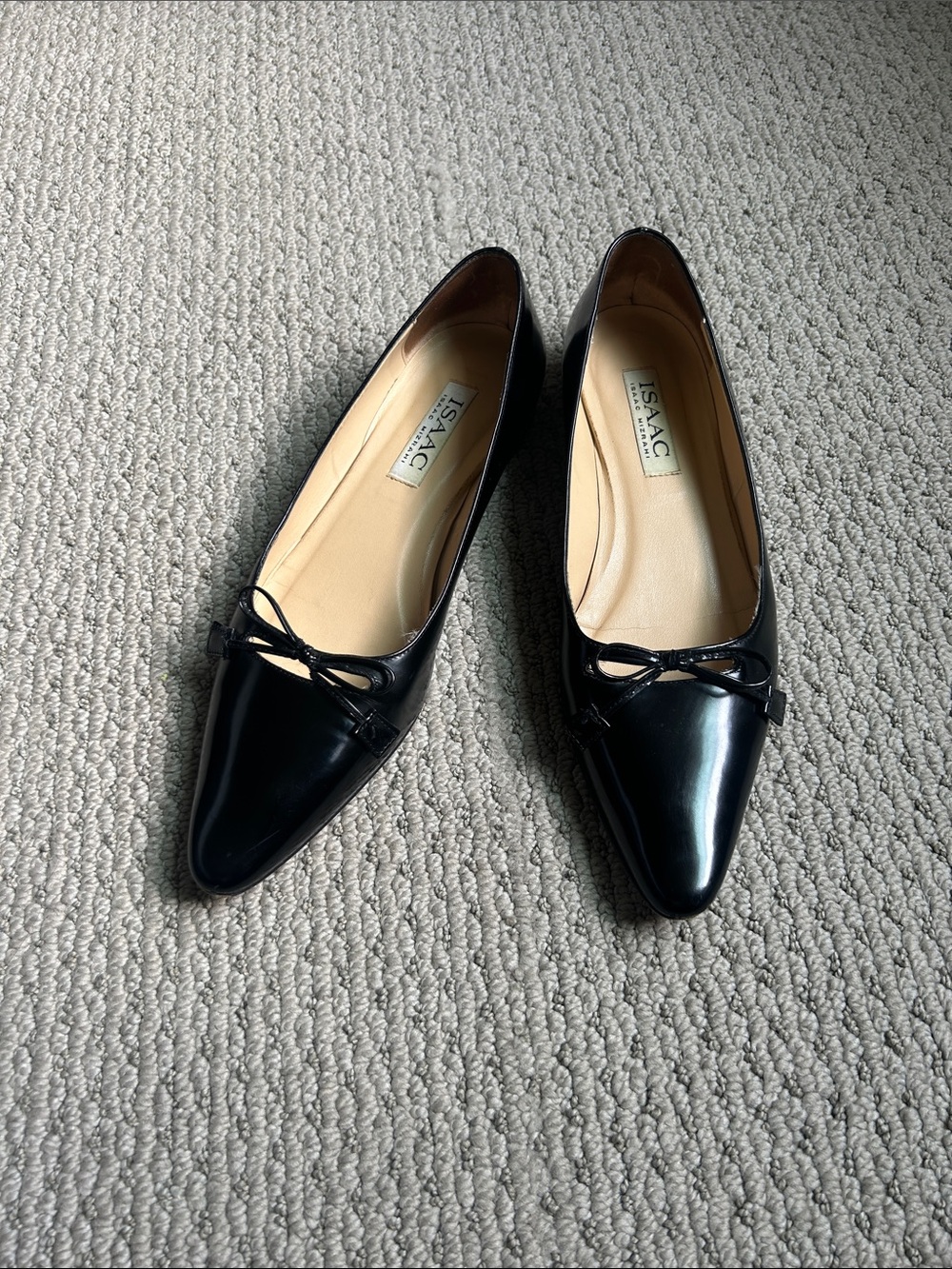 Vintage Isaac Mizrahi Black Patent Pointed-Toe Ballet Flats with Bow